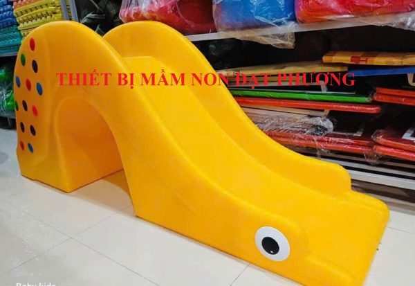 vận chuyển thiết bị mầm non